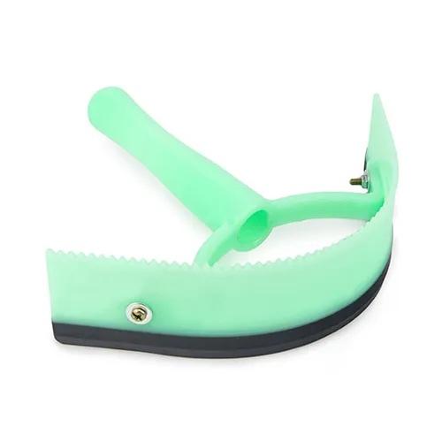 2 in 1 Sweat Scraper / Curry Comb - Image 4